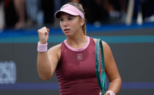 16-letnjaja-rossijanka-vpervye-vyshla-v-osnovnuju-setku-us-open-0a216ea.jpg